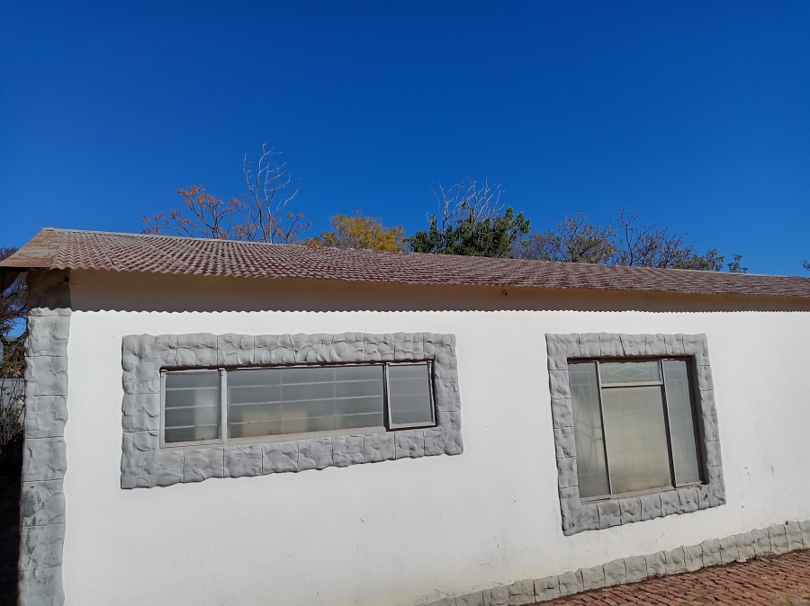 11 Bedroom Property for Sale in De Wildt North West
